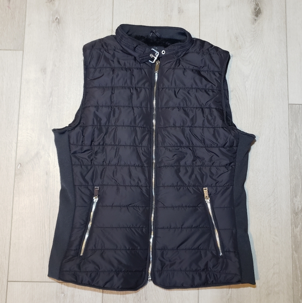 Black Zippered Vest with Pockets Size Small - Picture 4 of 10